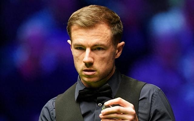 热火观众热烈欢呼!,Karsa迎来十赛季出色发挥气势如虹延续 热火观众热烈欢呼!,Karsa迎来十赛季出色发挥气势如虹延续